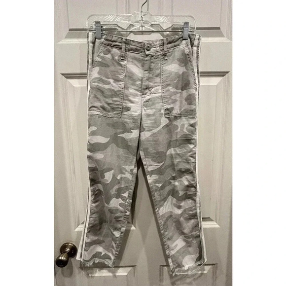 Mother The Shaker Chop Crop Fray Straight Leg Camo Pants Desert Print Size 28 - Picture 2 of 11